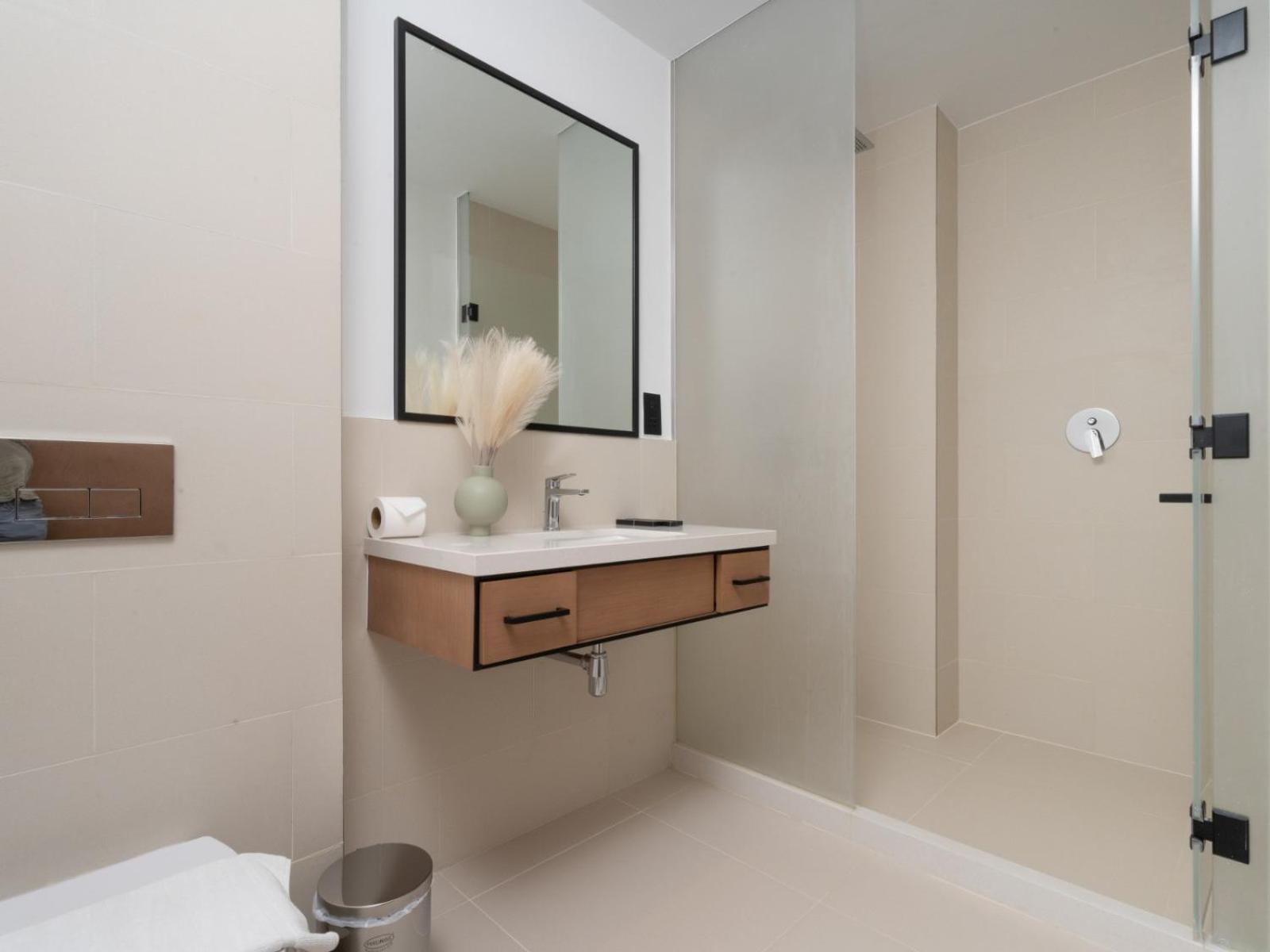 Contemporary 3br With Stylish Interiors - Vida Marina 28 Apartment *