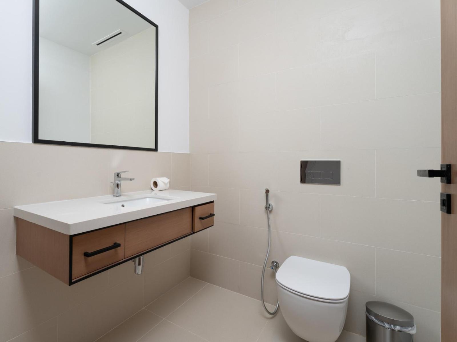 Contemporary 3br With Stylish Interiors - Vida Marina 28 Apartment Dubai