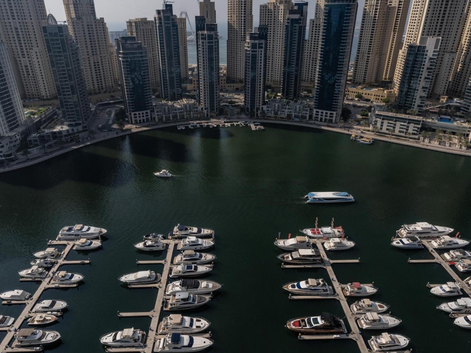 Contemporary 3br With Stylish Interiors - Vida Marina 28 Dubai