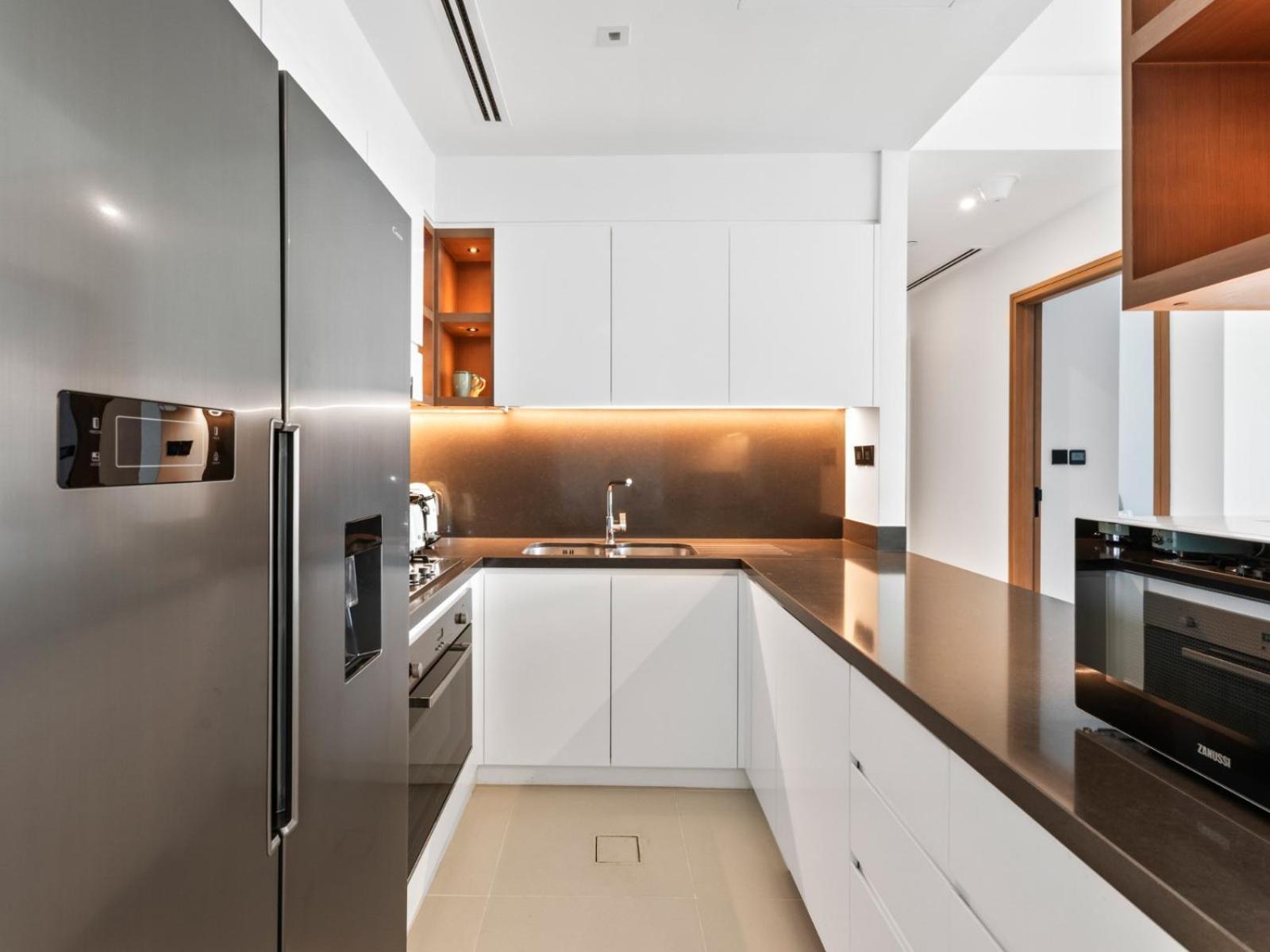 Contemporary 3br With Stylish Interiors - Vida Marina 28 * Dubai